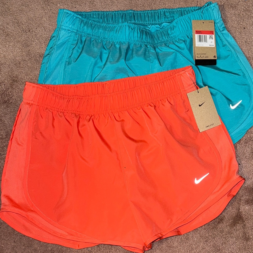Nike Women's Athletic Shorts Coral & Teal NEW Women’s Small or large Running